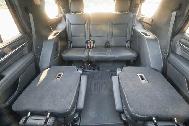 Used 2024 GMC Yukon Denali w/ Advanced Technology Package image 26