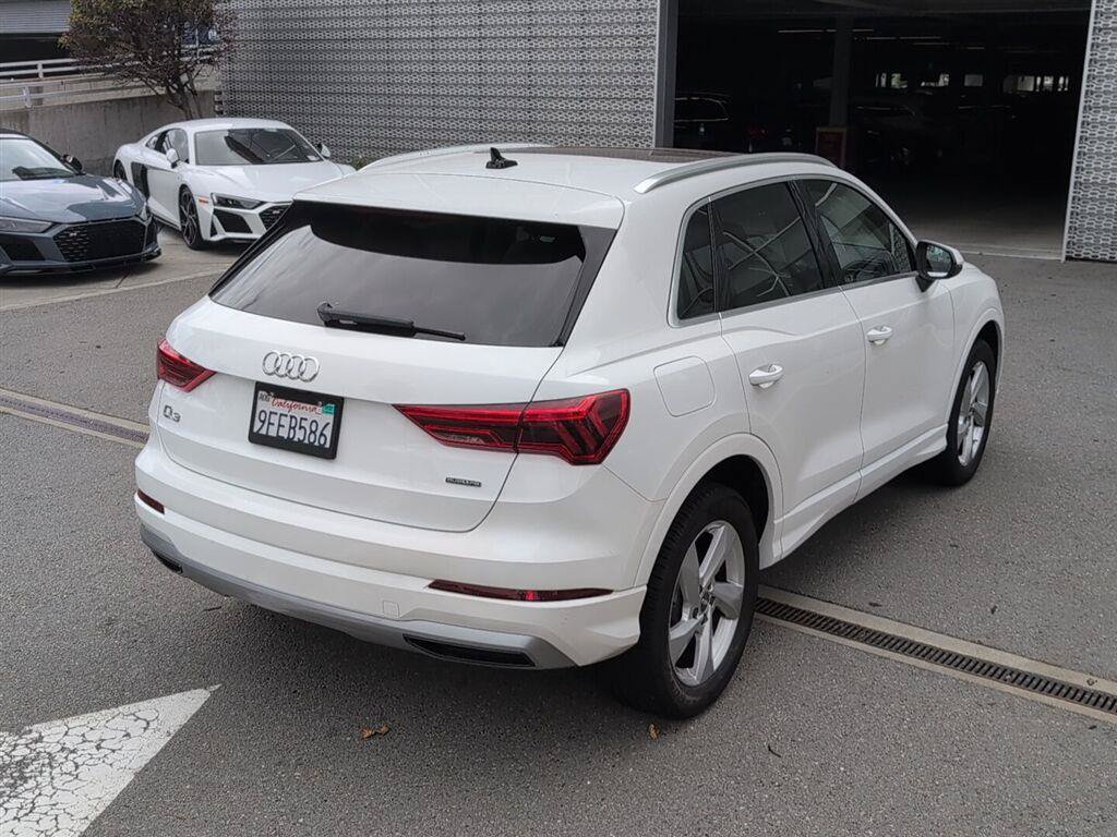 Used 2019 Audi Q3 2.0T Premium AWD/4WD image 6