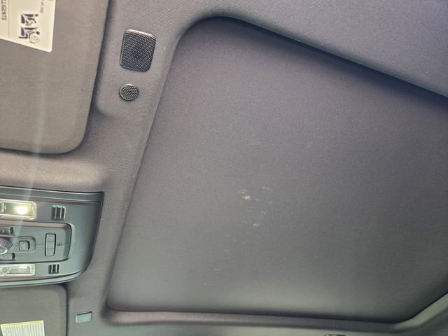 Used 2022 Chevrolet Tahoe Premier AWD/4WD image 23