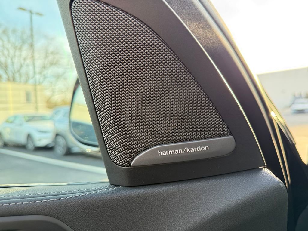 Certified 2023 BMW X7 xDrive40i w/ M Sport Package image 30