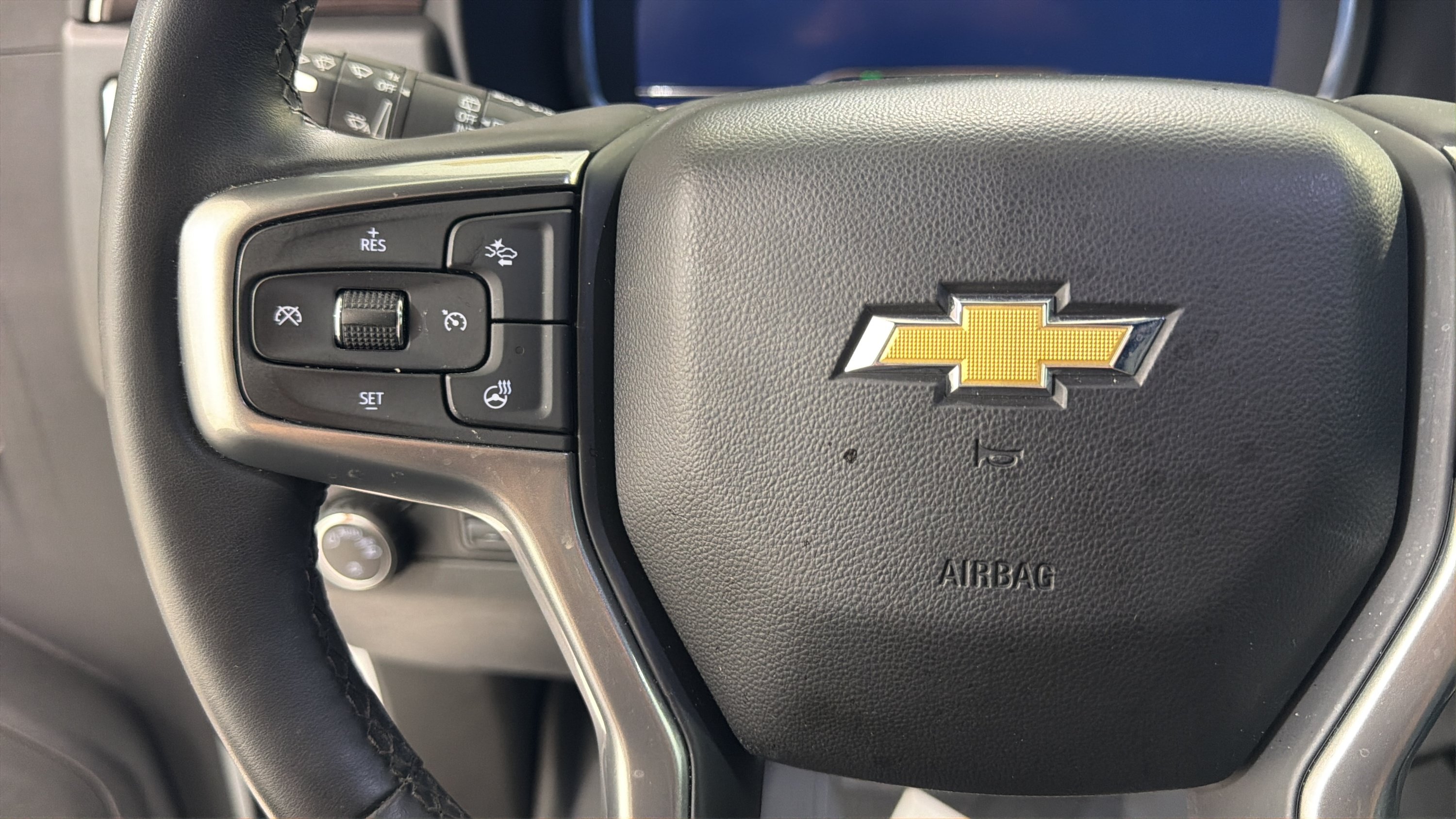 Used 2023 Chevrolet Tahoe LT w/ Luxury Package RWD image 13