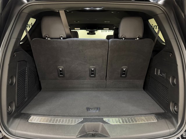 Used 2025 Chevrolet Tahoe Premier RWD image 24
