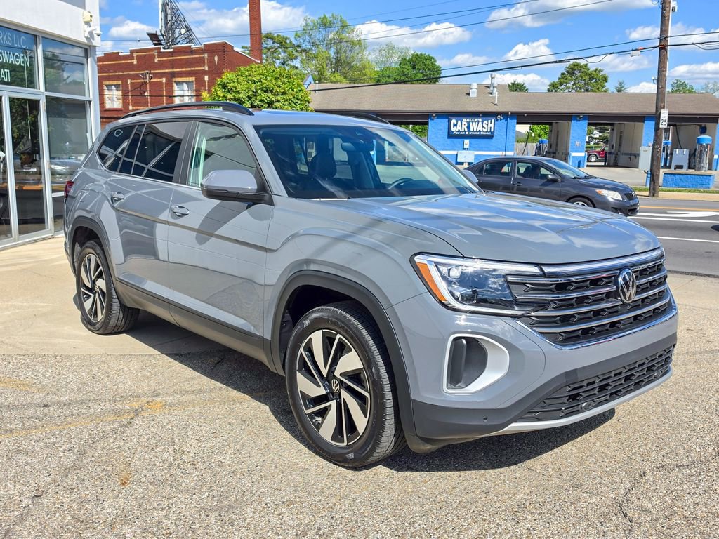 Certified 2025 Volkswagen Atlas SE w/ Panoramic Sunroof Package AWD/4WD image 7