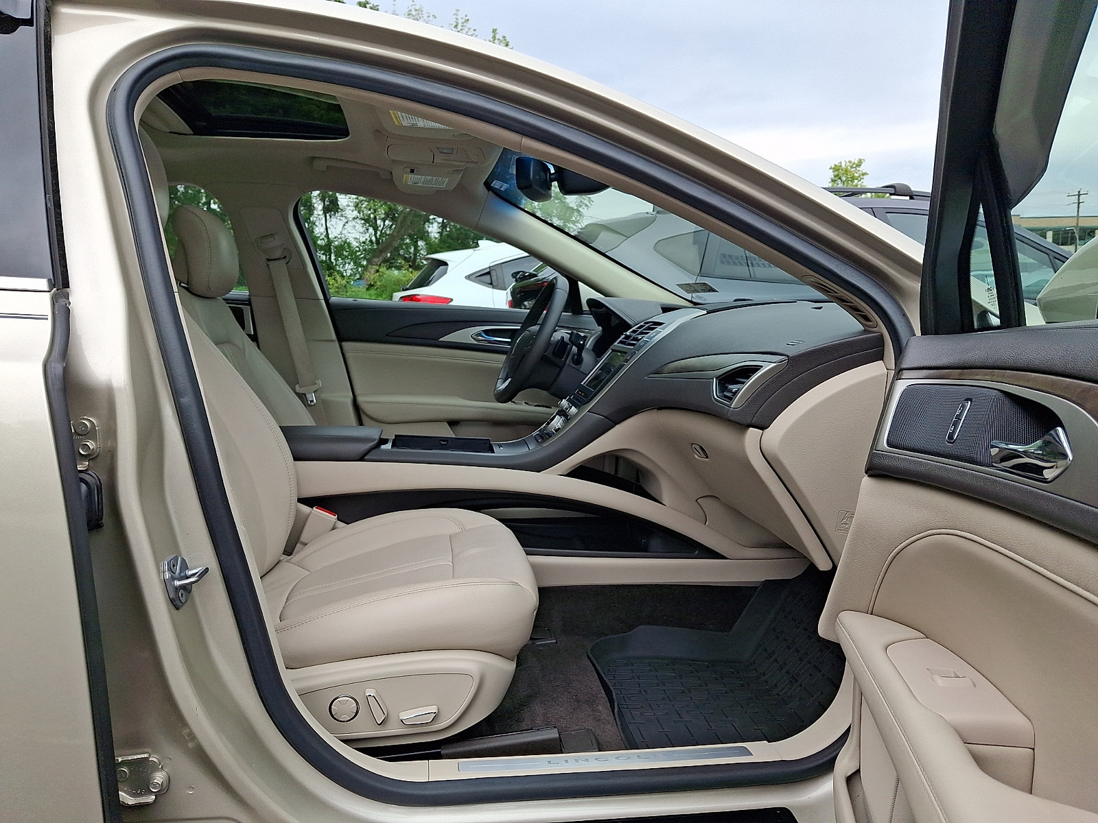 Used 2017 Lincoln MKZ Reserve w/ Climate Package AWD/4WD image 45