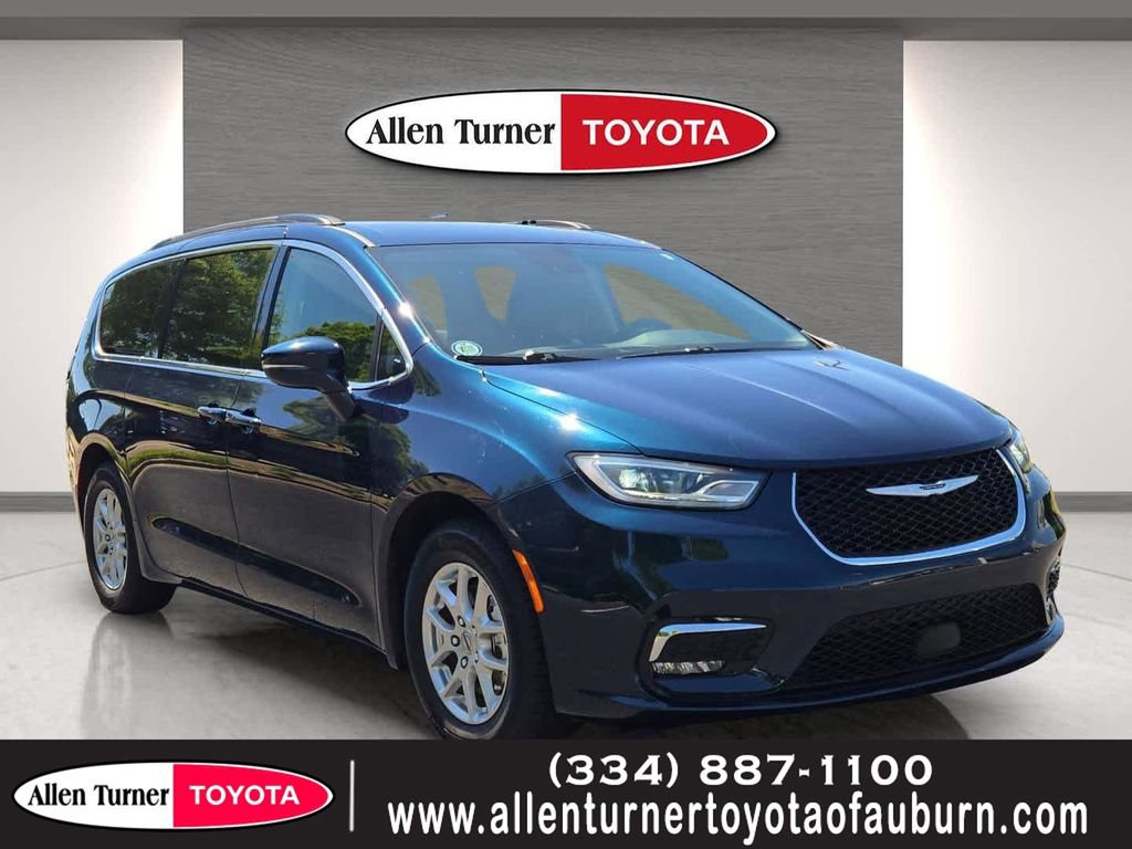 Used 2022 Chrysler Pacifica Touring-L FWD image 1