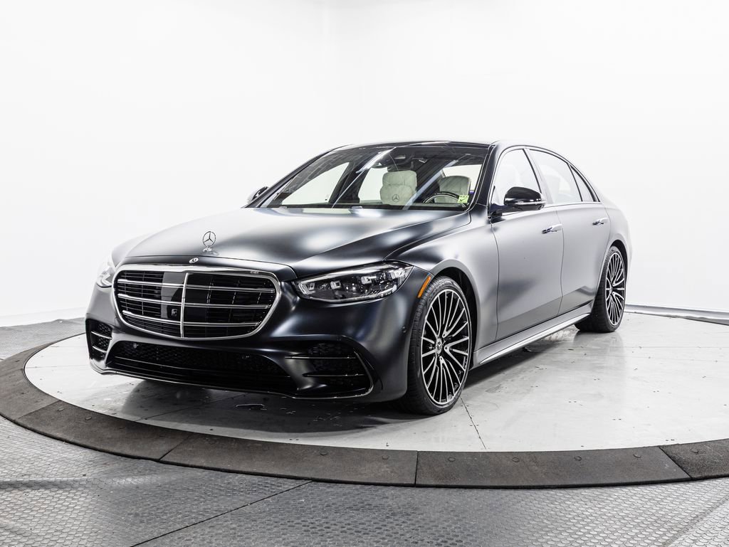 Used 2024 Mercedes-Benz S 580 4MATIC Sedan image 3