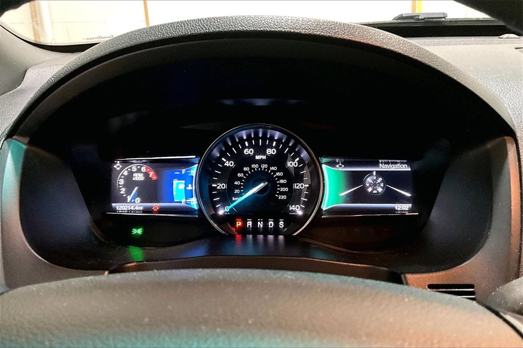 Used 2016 Ford Explorer XLT w/ Equipment Group 202A image 13