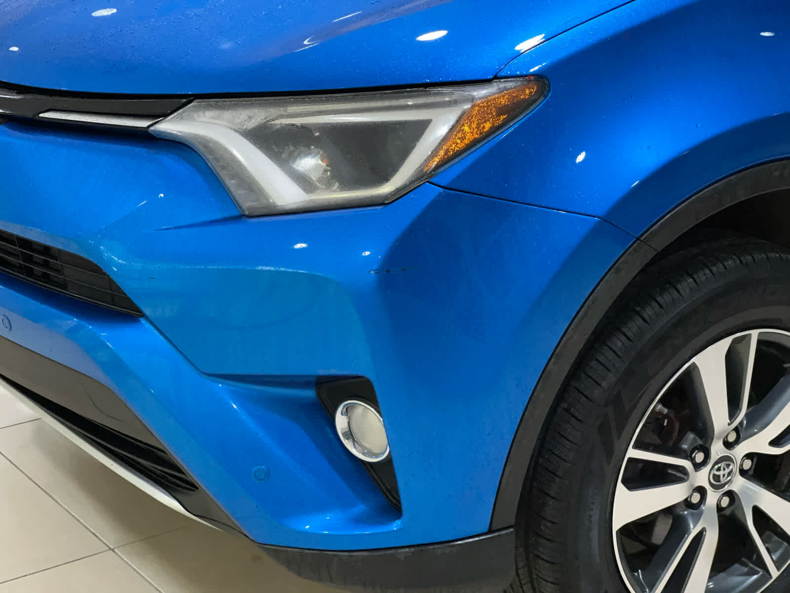 Used 2016 Toyota RAV4 XLE w/ Convenience Package AWD/4WD image 3