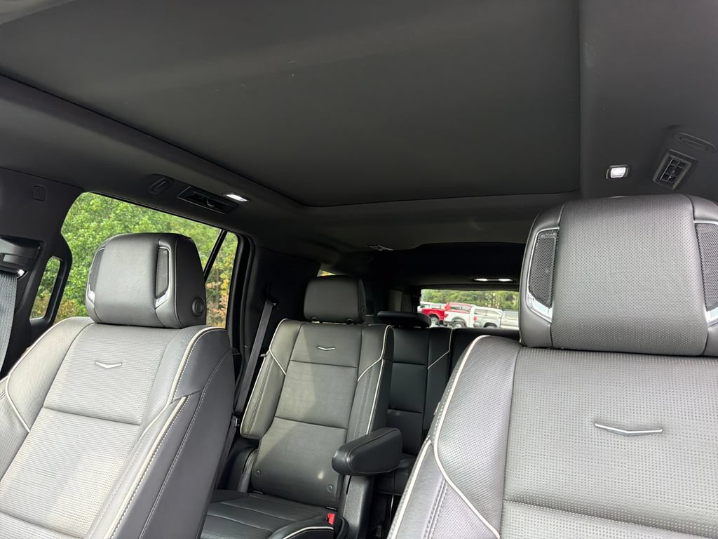 Certified 2023 Cadillac Escalade Premium Luxury AWD/4WD image 2