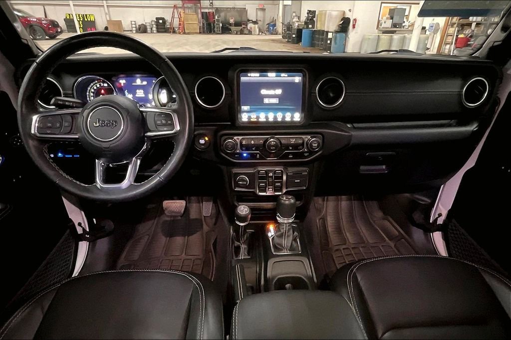 Used 2023 Jeep Wrangler Unlimited Sahara w/ Cold Weather Group image 14