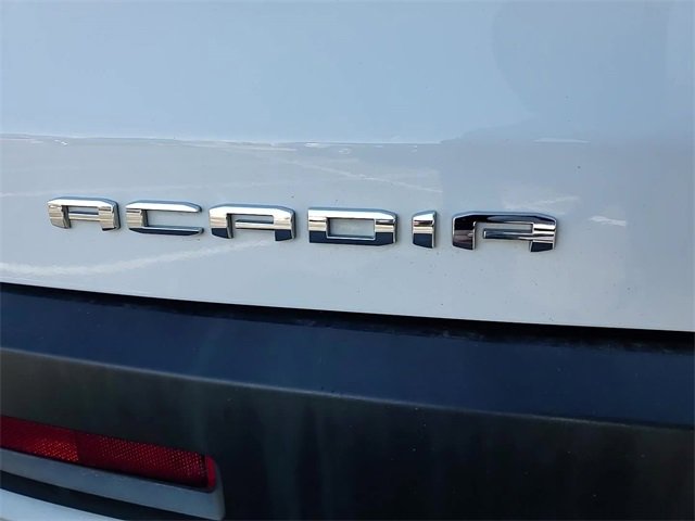 Used 2023 GMC Acadia SLT image 5