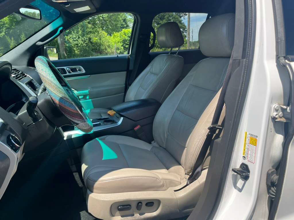 Used 2012 Ford Explorer XLT FWD image 8