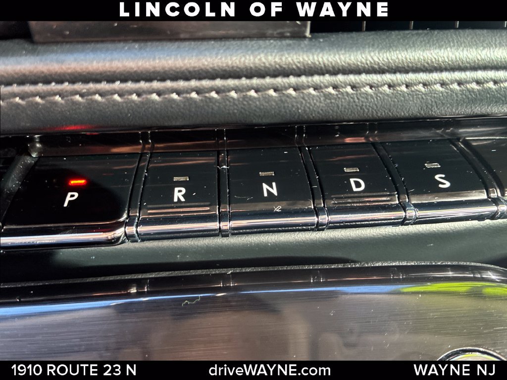 Certified 2023 Lincoln Nautilus AWD w/ Premium Package image 18
