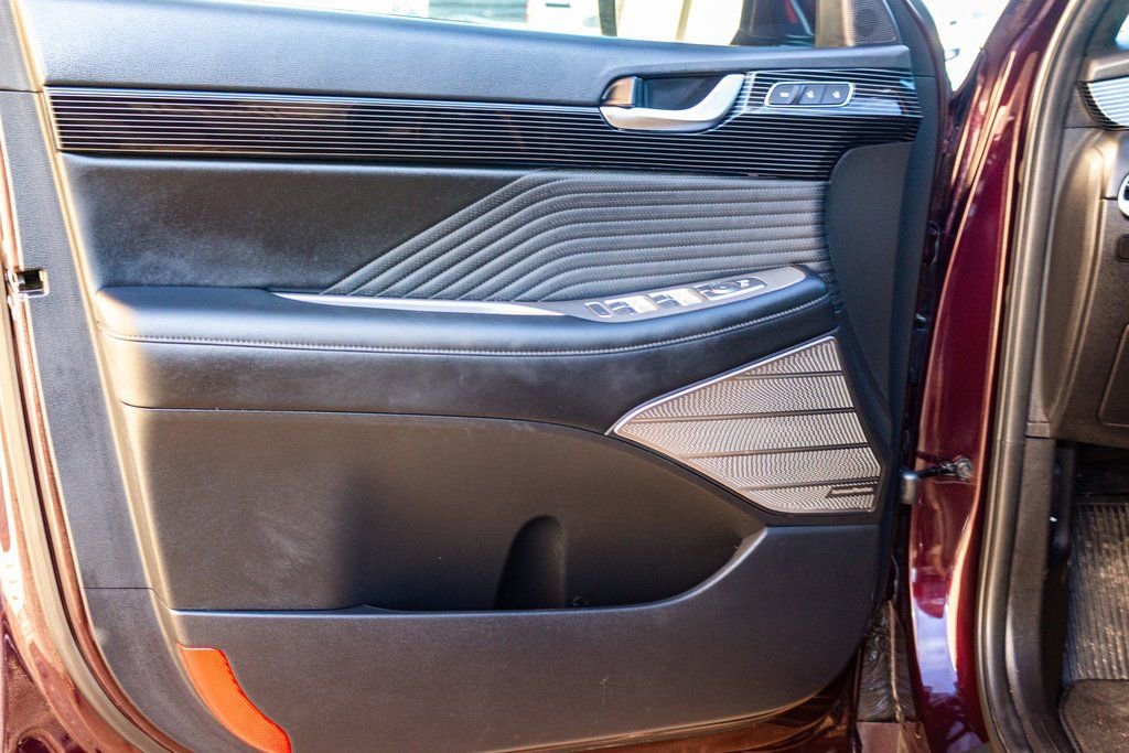 Used 2024 Hyundai Palisade Calligraphy image 25