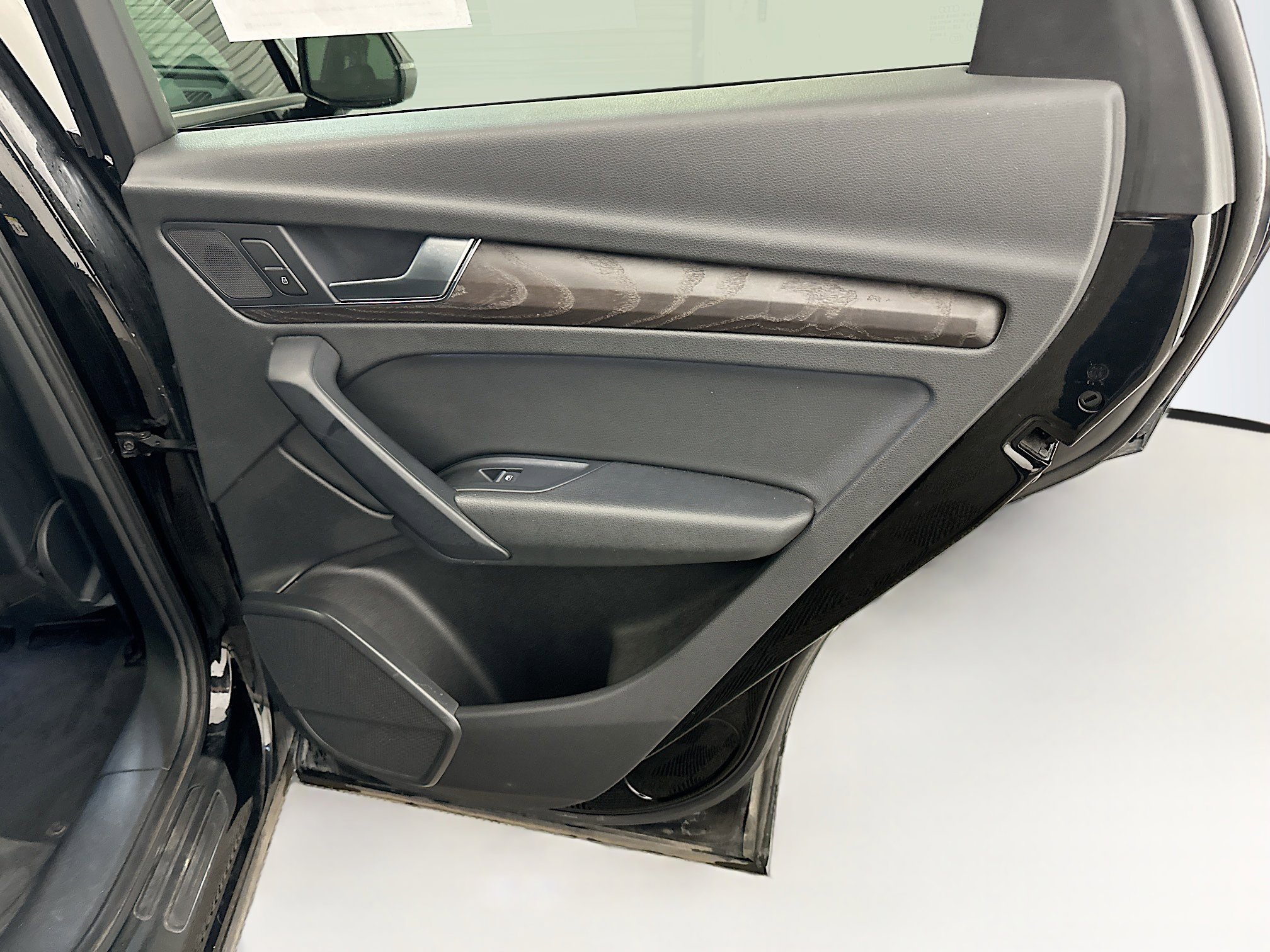 Used 2018 Audi Q5 2.0T Premium image 33