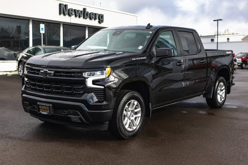 Used 2024 Chevrolet Silverado 1500 RST AWD/4WD image 6