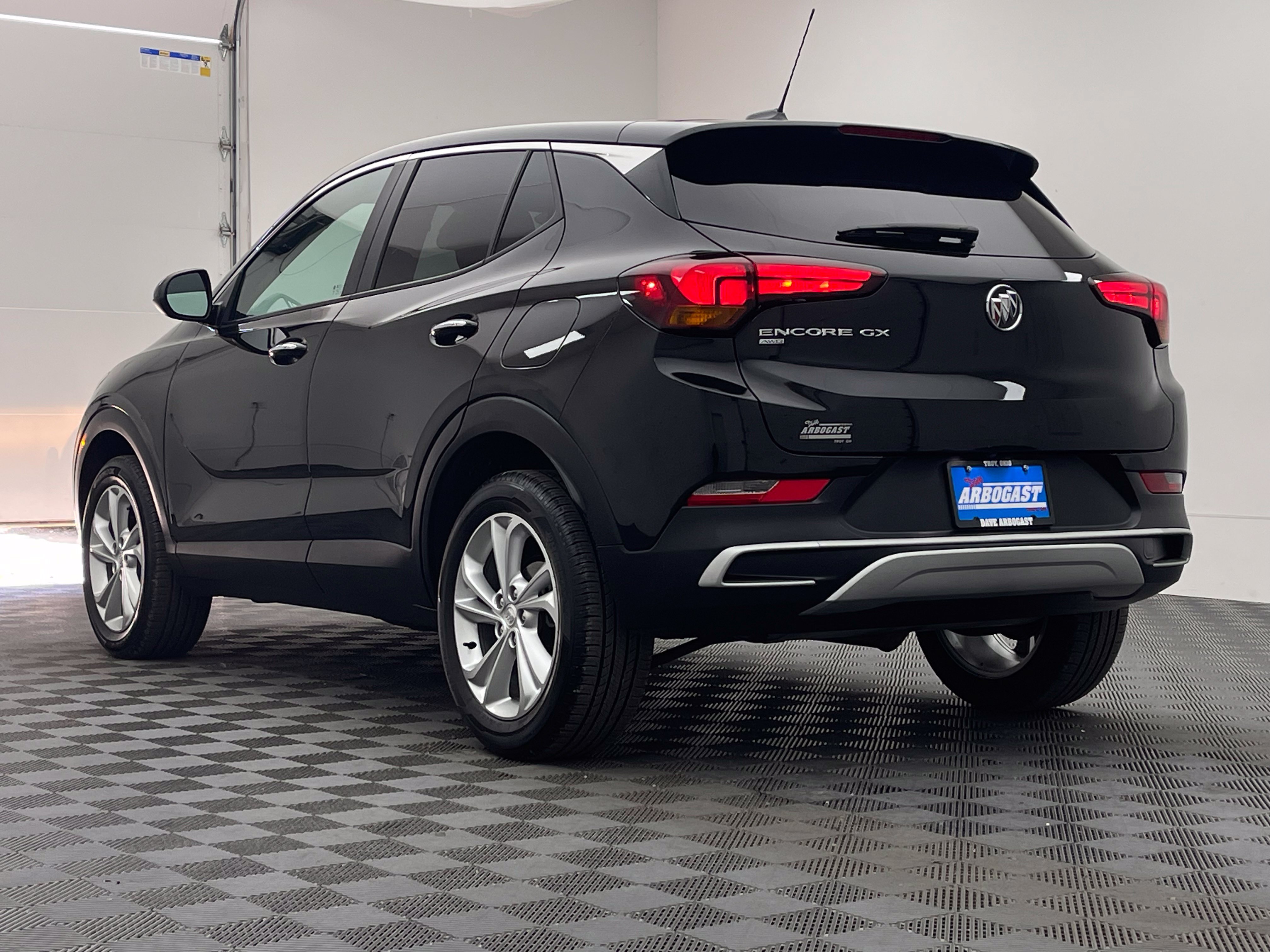 Used 2023 Buick Encore GX Preferred w/ Cold Weather Comfort Package AWD/4WD image 9