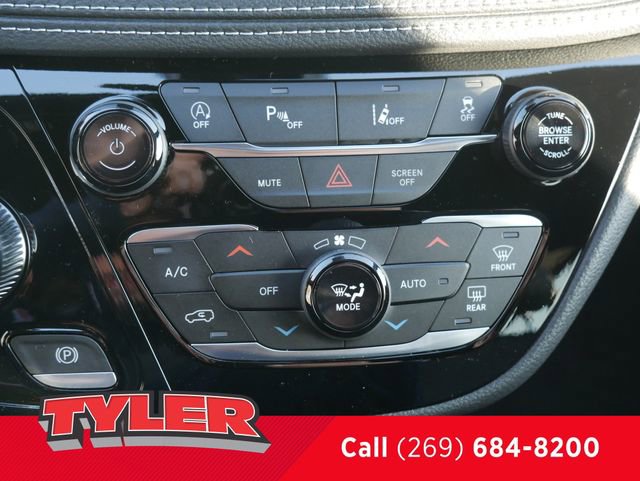 New 2026 Chrysler Pacifica Select AWD/4WD image 32