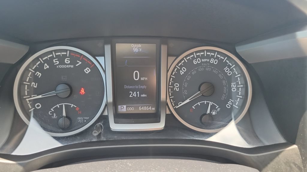 Certified 2021 Toyota Tacoma SR5 AWD/4WD image 21