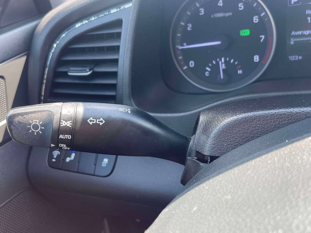 Used 2018 Hyundai Elantra Value Edition FWD image 22