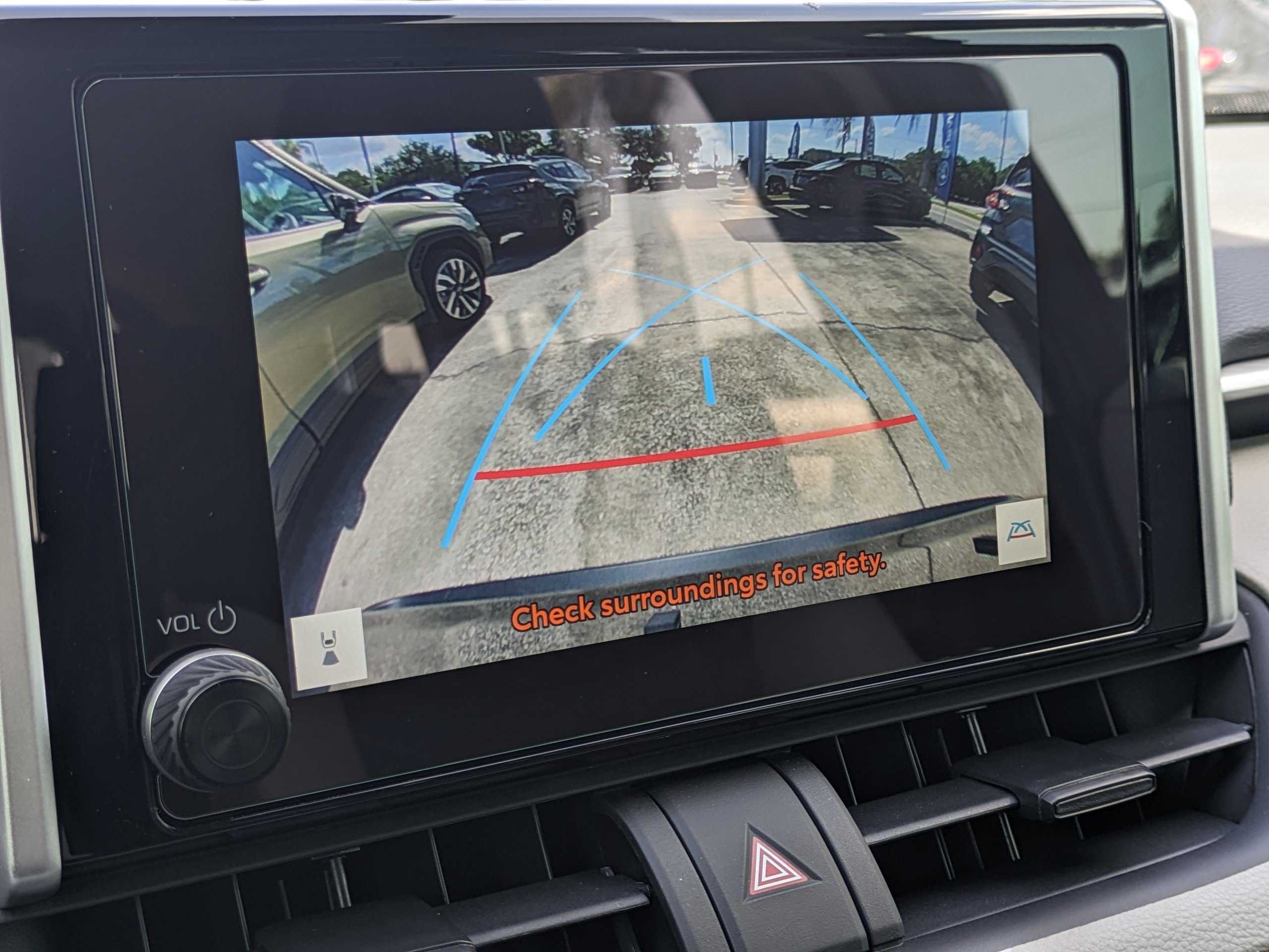 Used 2025 Toyota RAV4 XLE w/ Convenience Package FWD image 28