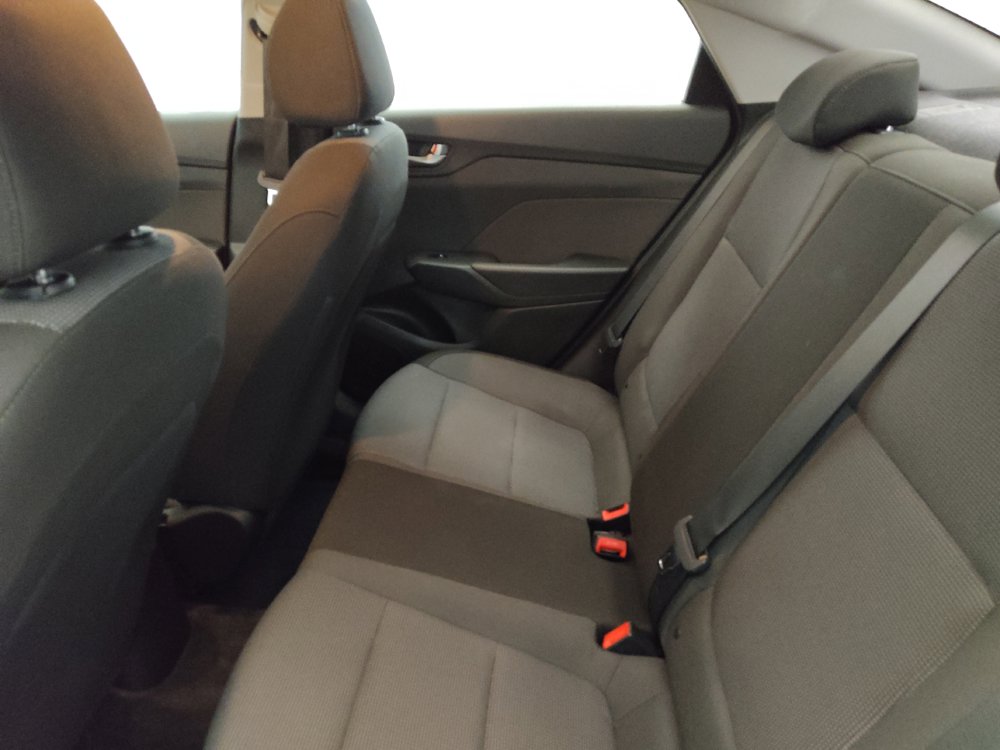 Used 2018 Hyundai Accent SE FWD image 18