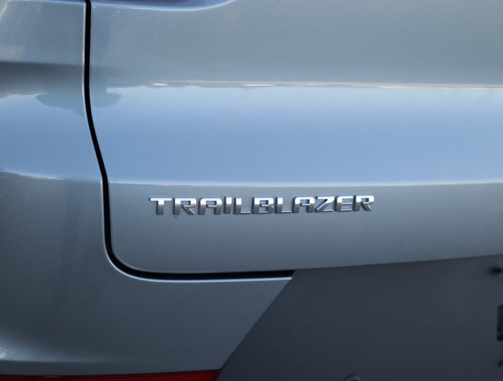 Used 2025 Chevrolet TrailBlazer LT w/ Convenience Package FWD image 33
