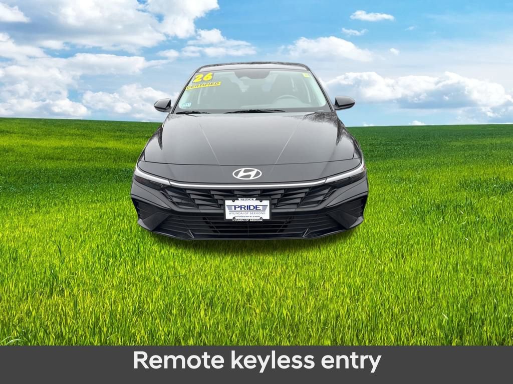 Used 2026 Hyundai Elantra SE image 2