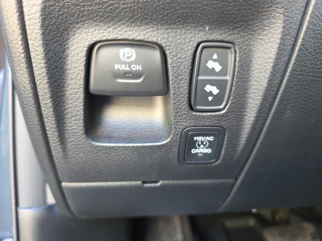 Used 2025 RAM 1500 Big Horn AWD/4WD image 17