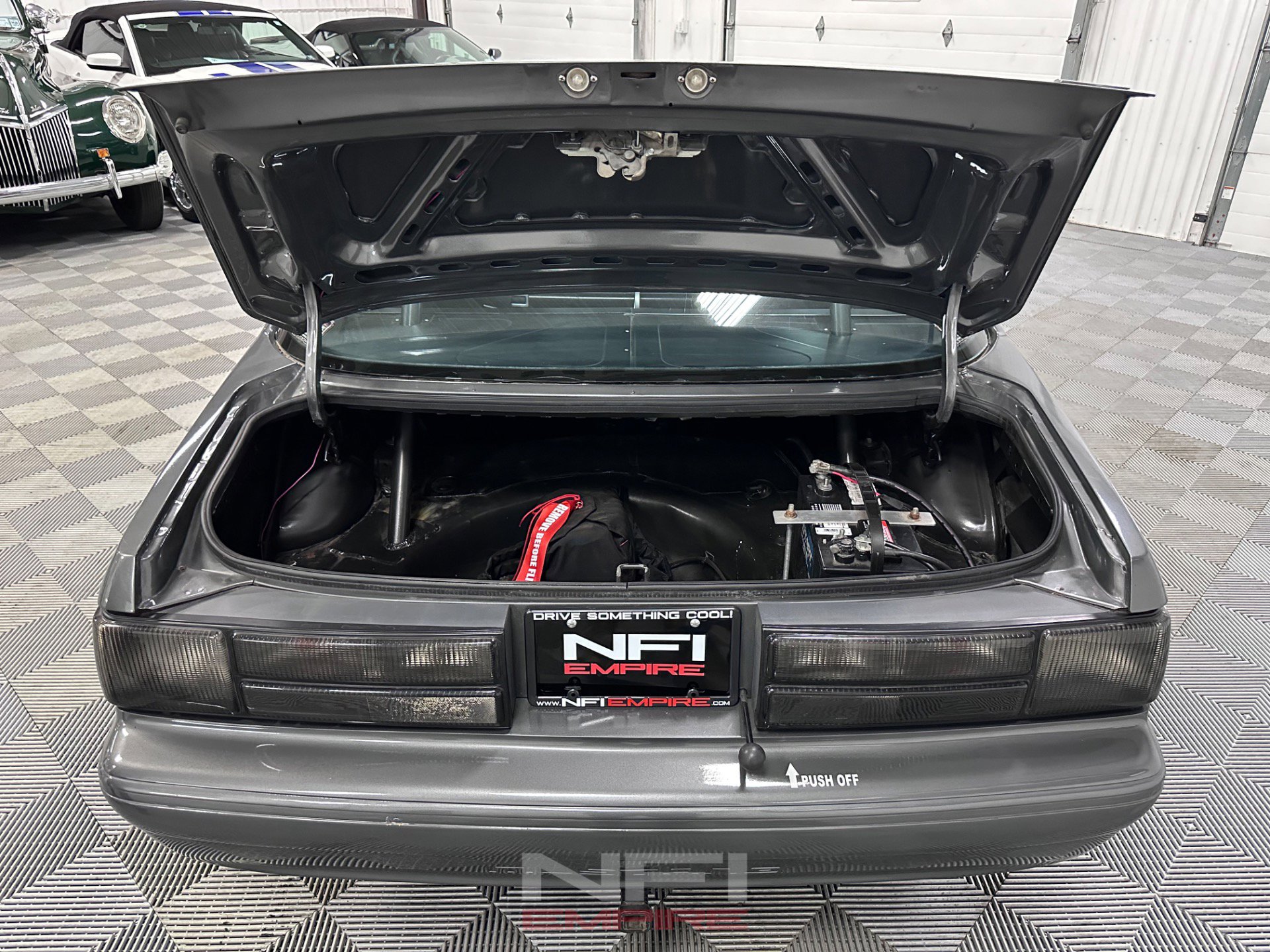 Used 1988 Ford Mustang LX image 38