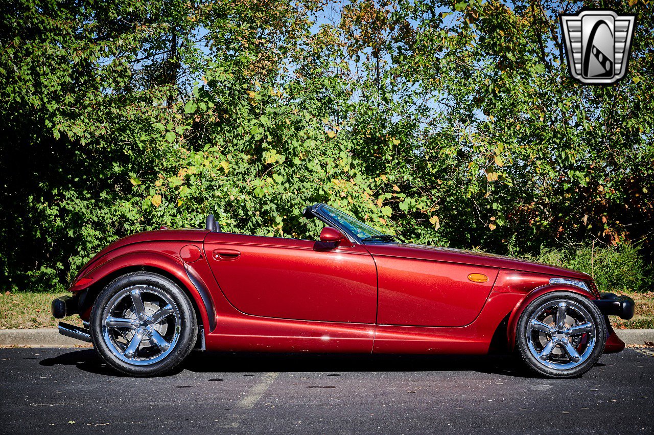 Used 2002 Chrysler Prowler image 7