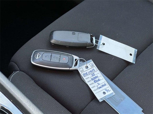 Used 2023 Nissan Rogue S image 3