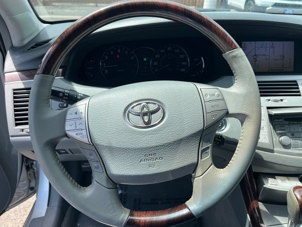 Used 2009 Toyota Avalon Limited FWD image 17