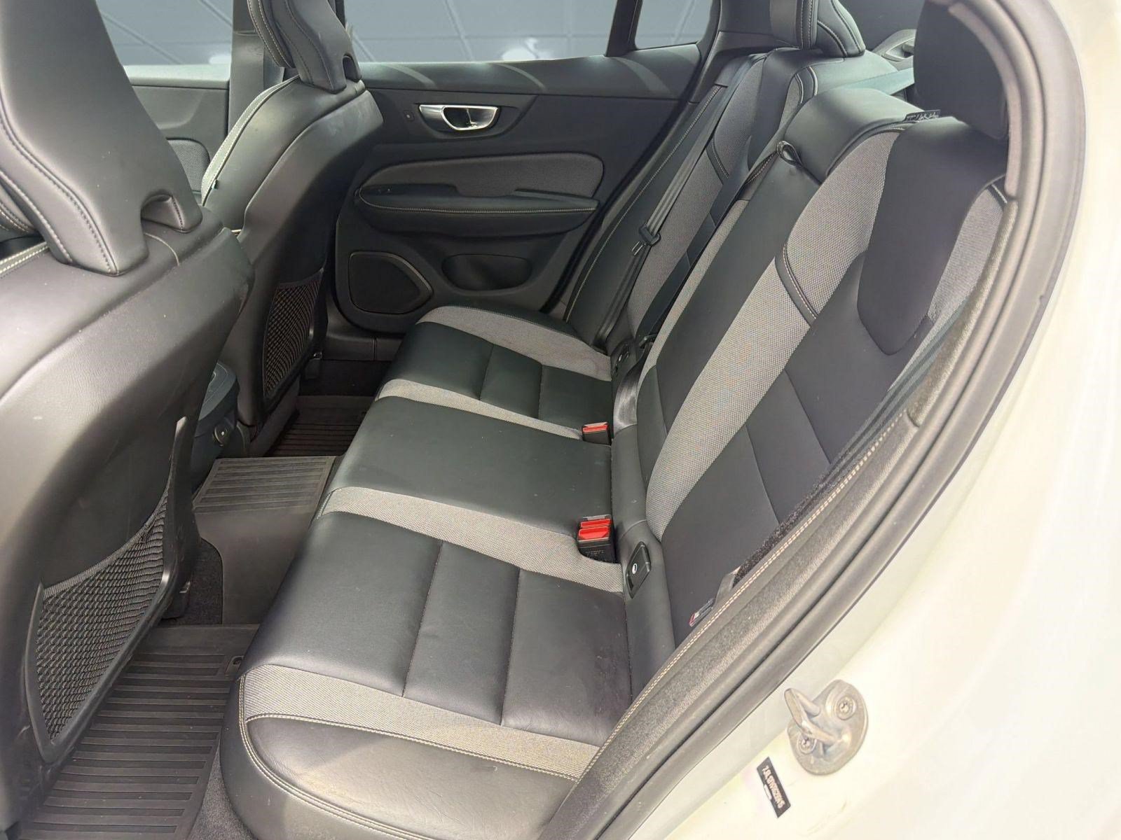 Certified 2024 Volvo S60 B5 Plus w/ Climate Package FWD image 22