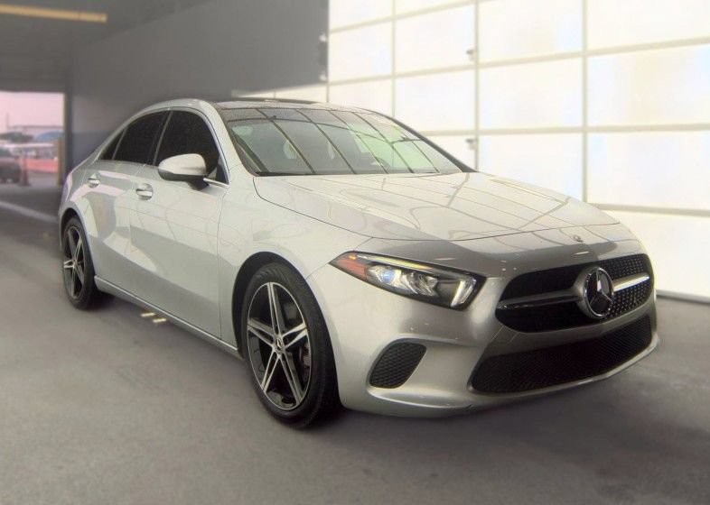 Used 2022 Mercedes-Benz A 220 image 3