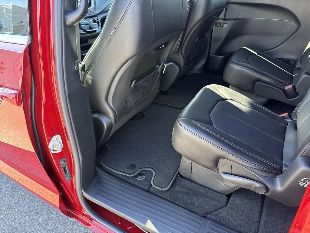 New 2026 Chrysler Pacifica Select image 38