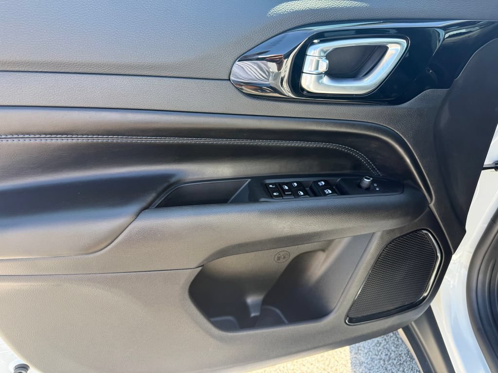 New 2026 Jeep Compass Latitude AWD/4WD image 5
