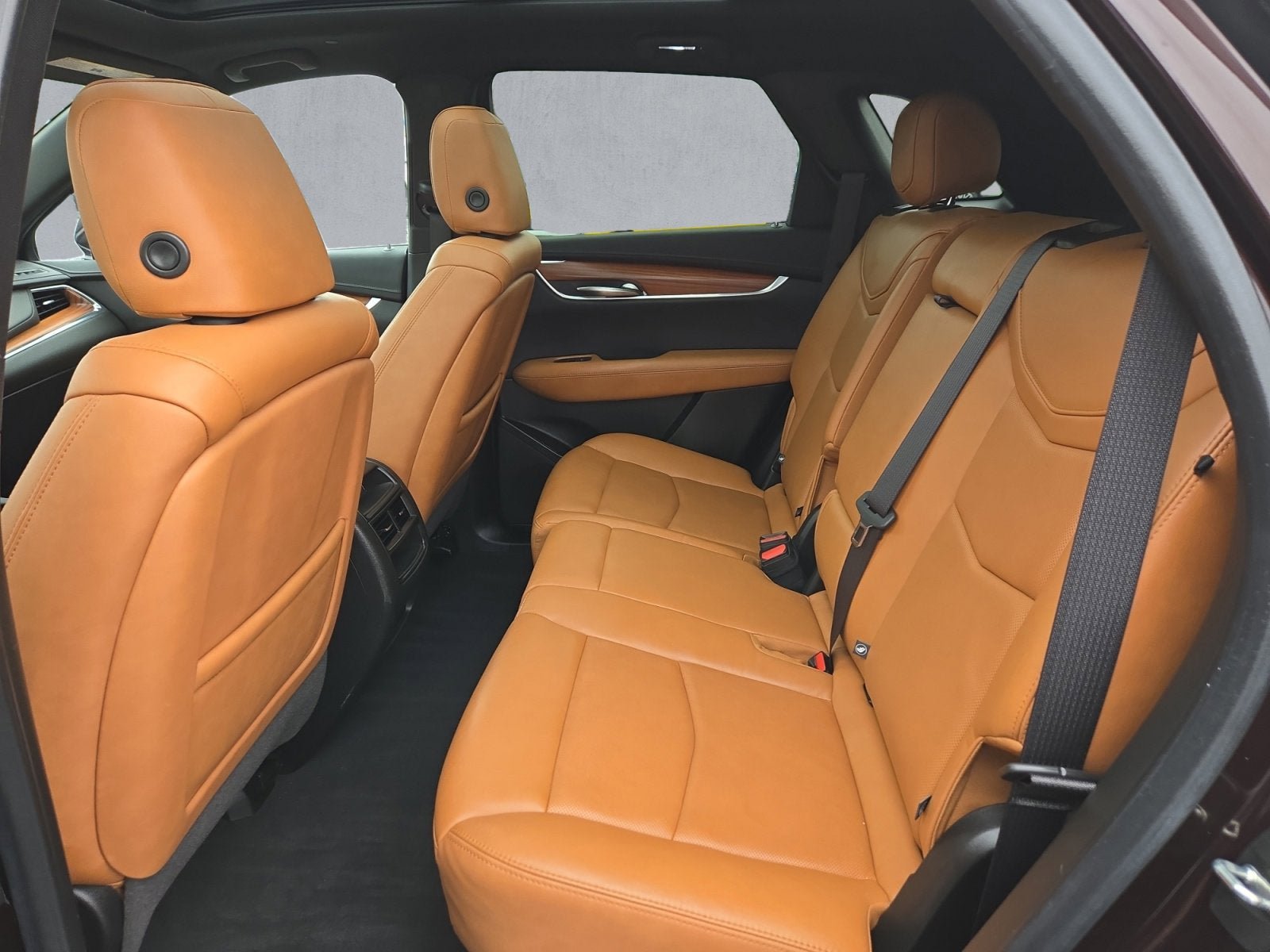 Used 2020 Cadillac XT5 Premium Luxury w/ LPO, Floor Liner Package image 23