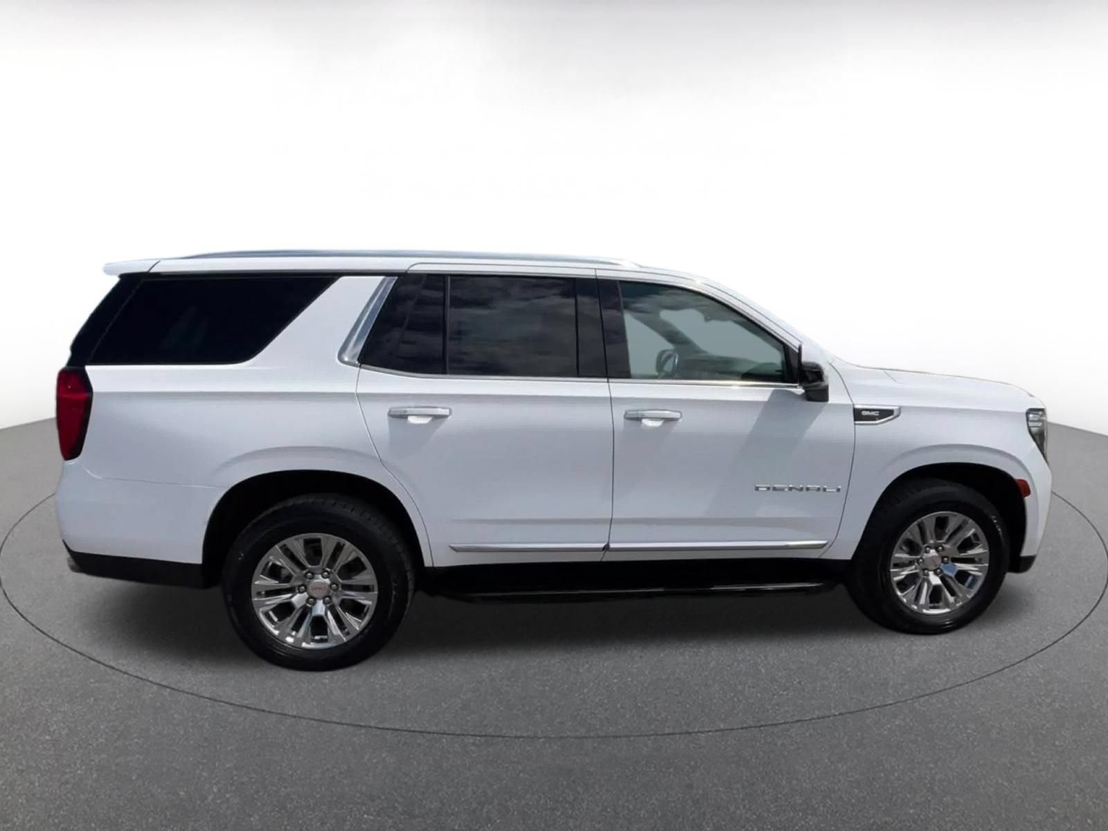 Used 2023 GMC Yukon Denali AWD/4WD image 15