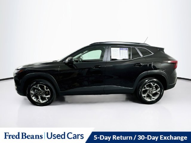 Used 2025 Chevrolet Trax LT w/ Driver Confidence Package FWD image 7