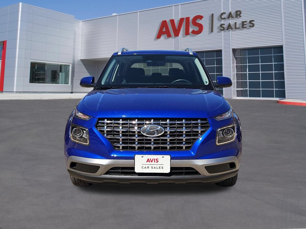 Used 2025 Hyundai Venue SEL FWD image 2