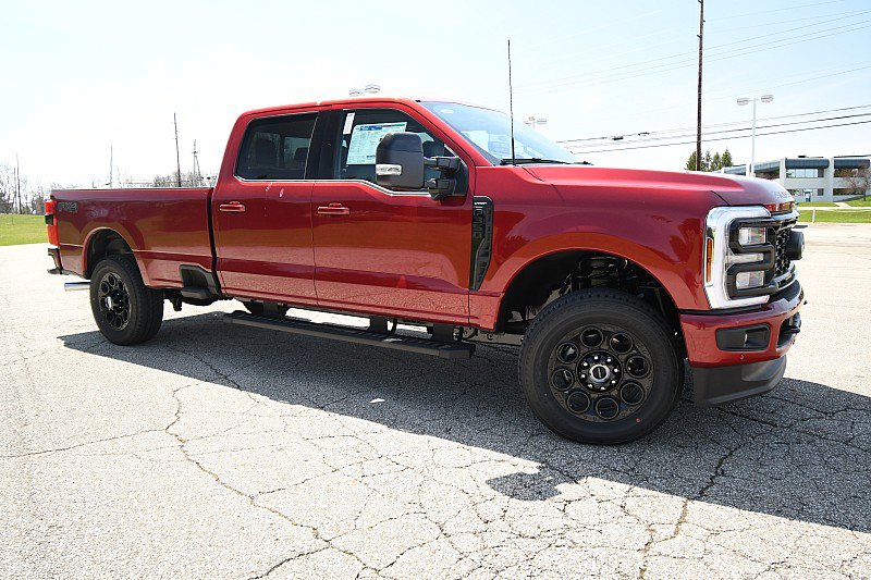 New 2025 Ford F350 Lariat w/ Lariat Ultimate Package
