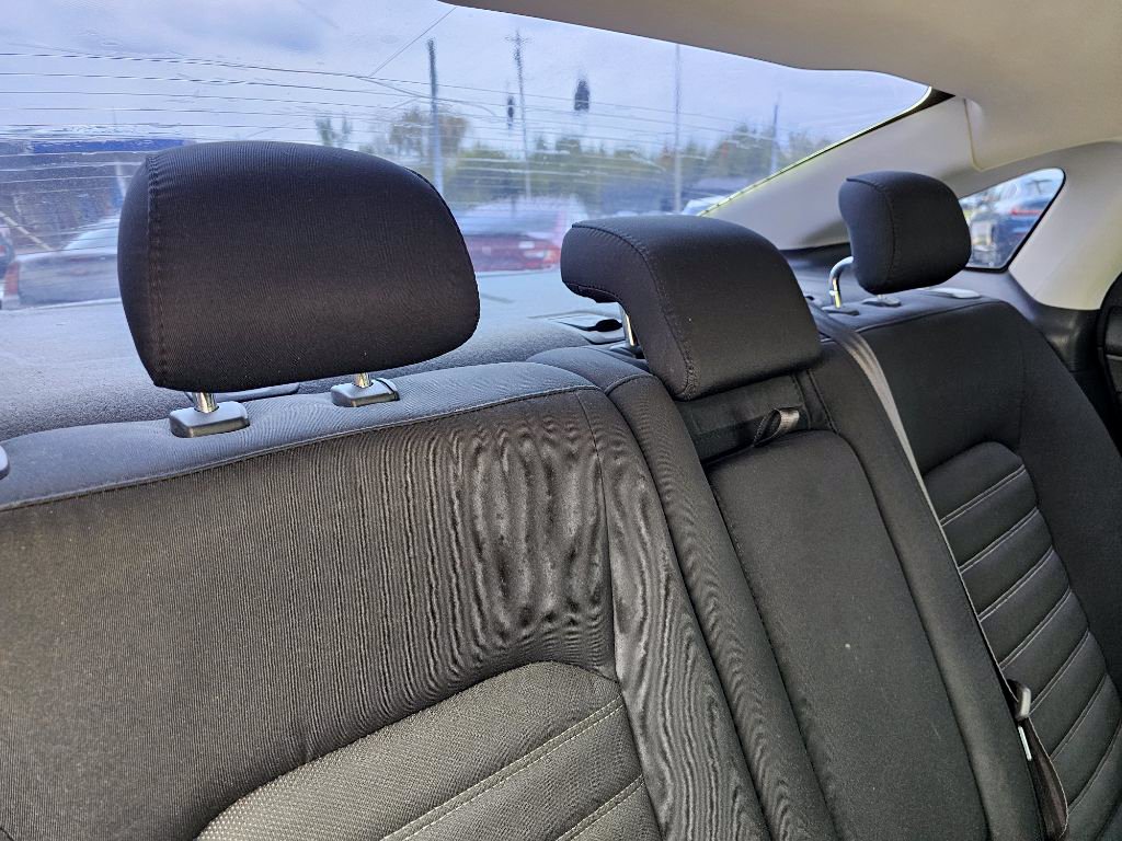 Used 2015 Ford Fusion SE FWD image 35