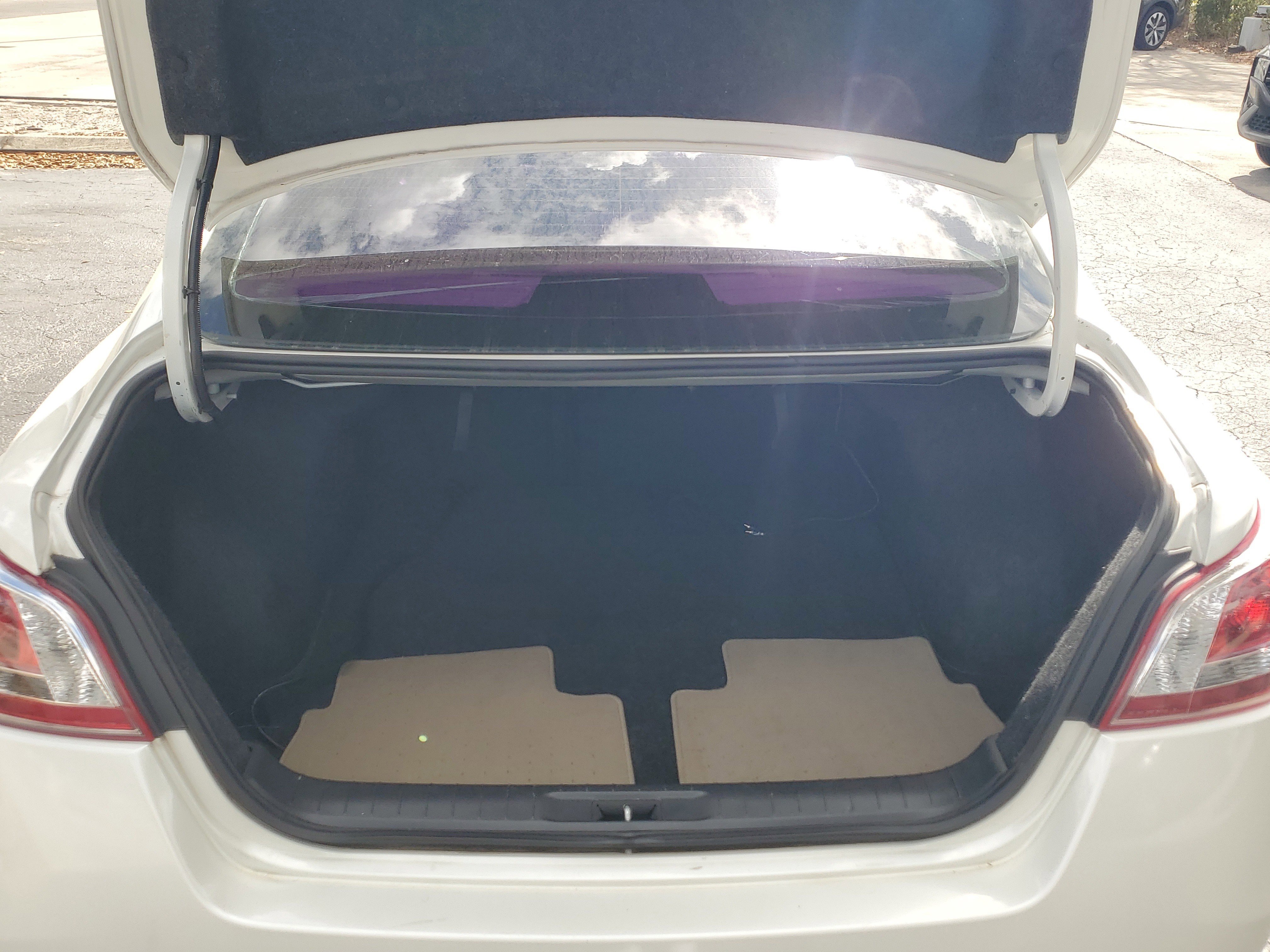 Used 2014 Nissan Altima 2.5 S w/ Sport Value Package image 10