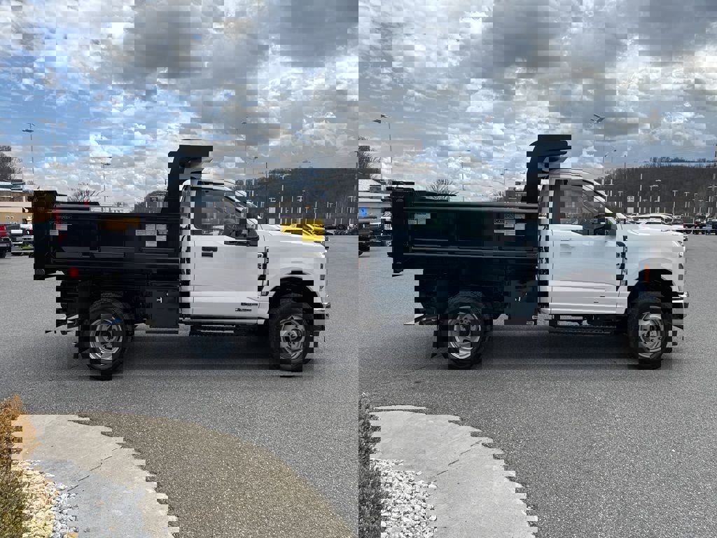 New 2026 Ford F350 XL w/ XL Chrome Package image 15