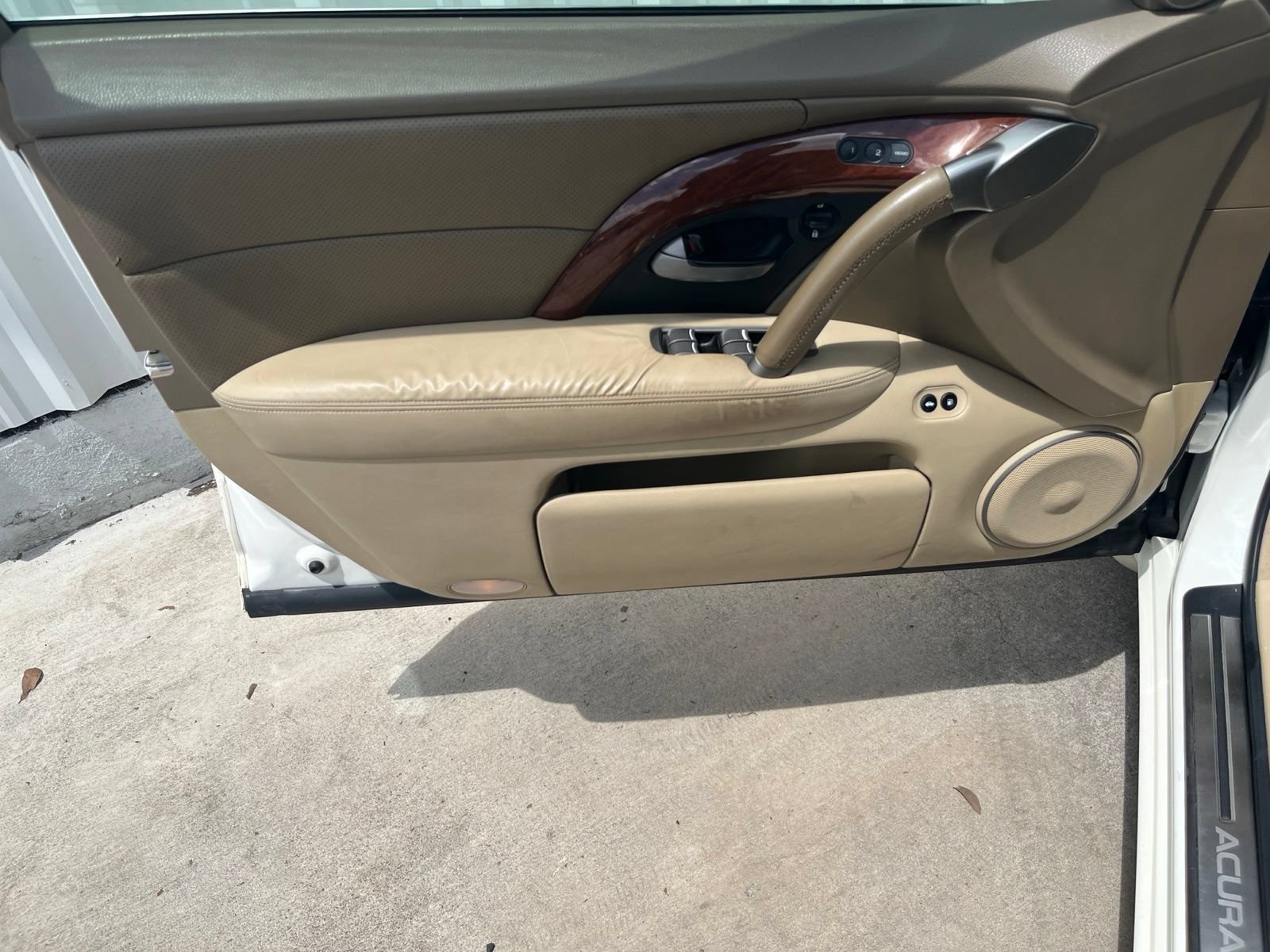 Used 2005 Acura RL AWD/4WD image 10