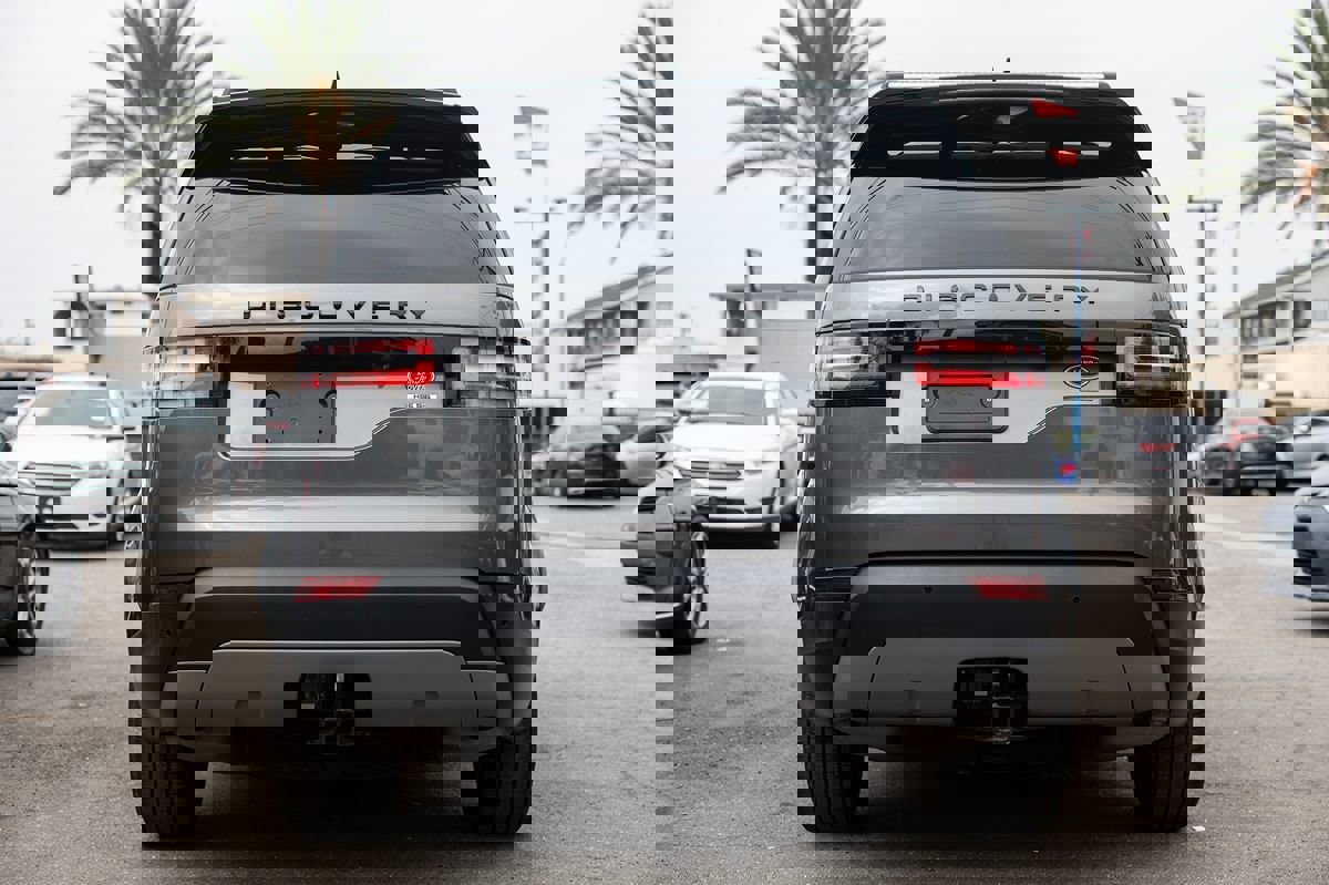 Used 2019 Land Rover Discovery HSE image 10