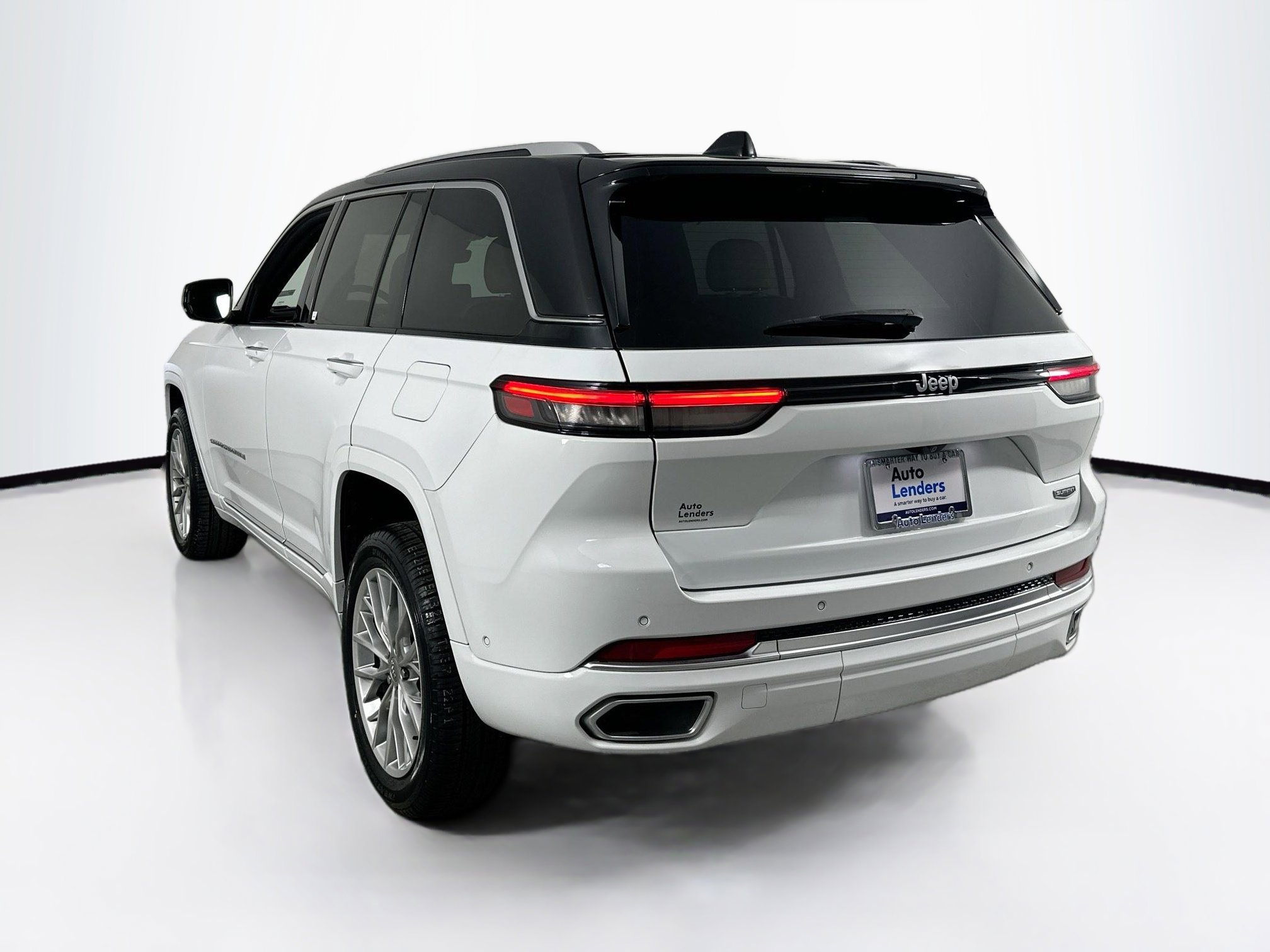 Used 2023 Jeep Grand Cherokee Summit w/ Rear Seat Video Group I image 7