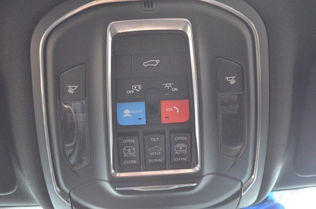 New 2025 Jeep Grand Cherokee Limited w/ Black Appearance Package image 29