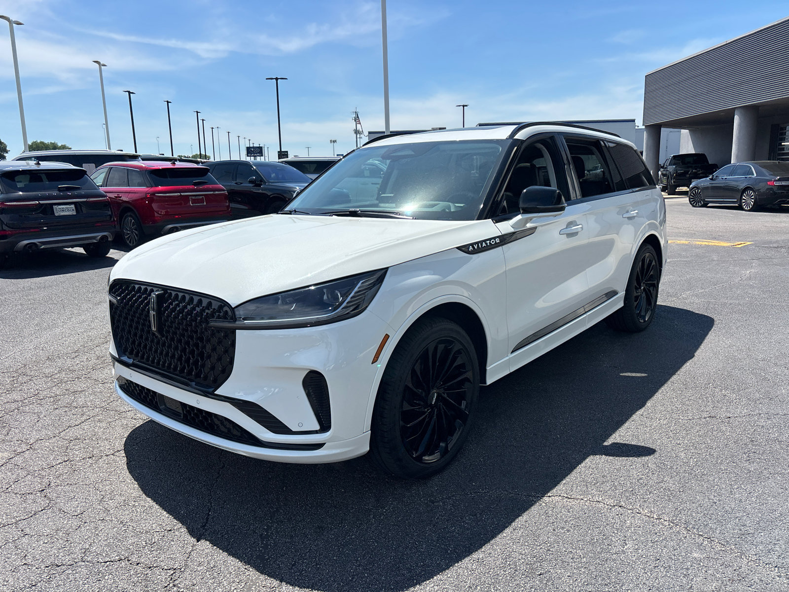 New 2026 Lincoln Aviator Reserve AWD/4WD image 3